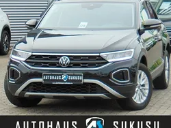Schwarz Gebraucht 2023 VW T-Roc Life SUV | 18.990 € (Fairer Preis)