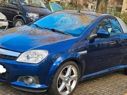 Blau Gebraucht 2005 Opel Tigra Cabrio | 3.800 € (Fairer Preis)