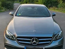 Grau Gebraucht 2019 Mercedes E220 Limousine | 27.300 € (Superpreis)