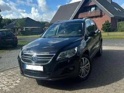 Schwarz Gebraucht 2010 VW Tiguan Team SUV | 9.499 € (Etwas zu teuer)