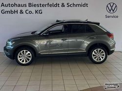 Grau Neu 2025 VW T-Roc Style SUV | 39.590 €