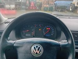 Grün Gebraucht 1999 VW Golf IV Kleinwagen | 1.200 € (Fairer Preis)