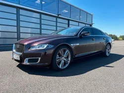Rot Gebraucht 2017 Jaguar XJ Limousine | 33.990 € (Fairer Preis)
