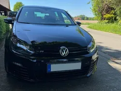 Schwarz Gebraucht 2011 VW Golf VI R Limousine | 22.300 €