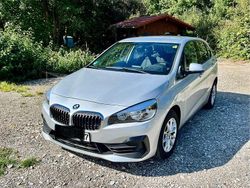 Silber Gebraucht 2018 BMW 218 Active Tourer Van / Kleinbus | 14.700 € (Fairer Preis)