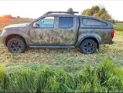 Schwarz Gebraucht 2013 Nissan Navara Abholung | 13.999 €