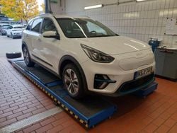 Weiß Gebraucht 2022 Kia e-Niro Spirit SUV | 15.500 € (Superpreis)