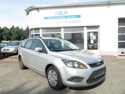 Polarsilber metallic Gebraucht 2008 Ford Focus Style Kombi | 900 € (Fairer Preis)