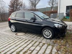 Schwarz Gebraucht 2016 BMW 216 Active Tourer Sport Line Van / Kleinbus | 10.400 € (Fairer Preis)