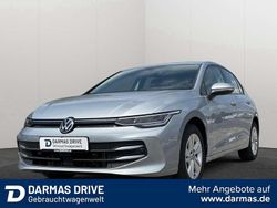 Blau Gebraucht 2024 VW Golf VIII Life Limousine | 22.690 € (Guter Preis)