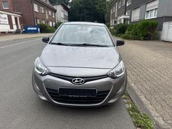 Grau Gebraucht 2012 Hyundai i20 Kleinwagen | 5.999 € (Fairer Preis)
