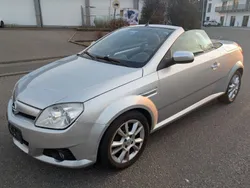 Silber Gebraucht 2006 Opel Tigra Edition Cabrio | 3.450 € (Etwas zu teuer)