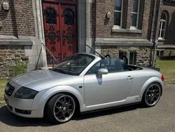 Grau Gebraucht 2000 Audi TT Roadster Sport Cabrio | 4.350 € (Teuer)