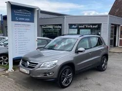 Grau Gebraucht 2009 VW Tiguan Track & Field SUV | 8.970 € (Fairer Preis)
