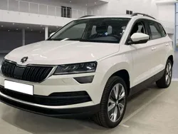 Candyweiss Gebraucht 2021 Skoda Karoq Style SUV | 21.400 € (Fairer Preis)