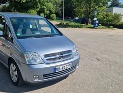 Silber Gebraucht 2005 Opel Meriva Edition Van / Kleinbus | 3.299 € (Fairer Preis)