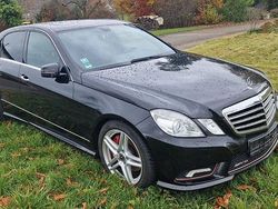 Schwarz Gebraucht 2009 Mercedes E350 Avantgarde Kombi | 9.500 €