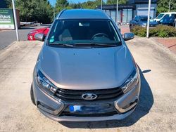 Beige Gebraucht 2018 Lada Vesta Limousine | 9.999 € (Etwas zu teuer)