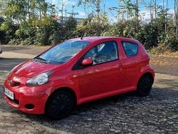 Rot Gebraucht 2009 Toyota Aygo Kleinwagen | 1.500 € (Guter Preis)
