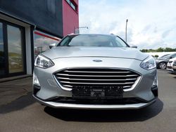 Silber Gebraucht 2018 Ford Focus Cool & Connect Kombi | 10.150 € (Fairer Preis)