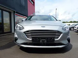 Silber Gebraucht 2018 Ford Focus Cool & Connect Kombi | 10.950 € (Fairer Preis)