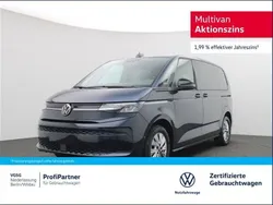 Blau Gebraucht 2024 VW Multivan Life Van / Kleinbus | 51.270 € (Superpreis)