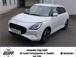 Weiß Gebraucht 2024 Suzuki Swift Comfort+ Limousine | 18.890 € (Fairer Preis)