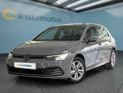 Grau Gebraucht 2020 VW Golf VIII Kleinwagen | 17.249 € (Guter Preis)
