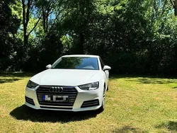 Weiß Gebraucht 2018 Audi A4 Sport Limousine | 21.000 € (Teuer)