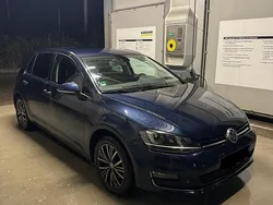 Blau Gebraucht 2016 VW Golf VII Allstar Limousine | 11.999 € (Etwas zu teuer)