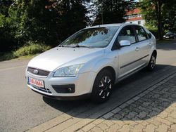 Silber Gebraucht 2007 Ford Focus Fun X Limousine | 2.999 € (Fairer Preis)
