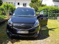 Schwarz Gebraucht 2014 Kia Carens Van / Kleinbus | 9.999 €