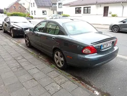 Grau Gebraucht 2010 Jaguar X-type Executive Limousine | 2.000 € (Superpreis)