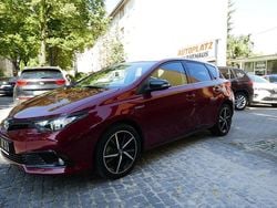 Weinrot Gebraucht 2017 Toyota Auris Hybrid Style Limousine | 13.499 € (Superpreis)