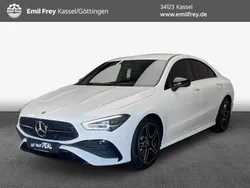 Polarweiß Gebraucht 2025 Mercedes CLA180 Advanced Plus Limousine | 42.790 €