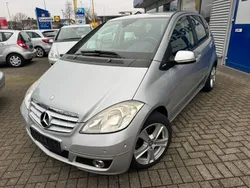 Silber Gebraucht 2009 Mercedes A160 Avantgarde Kleinwagen | 10.800 €
