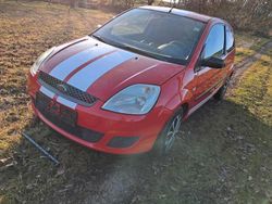 Rot Gebraucht 2006 Ford Fiesta Limousine | 1.250 €