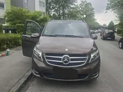 Braun Gebraucht 2015 Mercedes V250 Avantgarde Van / Kleinbus | 25.000 € (Guter Preis)