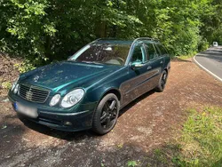 Grün Gebraucht 2005 Mercedes E500 Avantgarde Kombi | 6.900 € (Teuer)