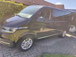 Schwarz Gebraucht 2021 VW T6.1 Highline Van | 43.500 € (Etwas zu teuer)