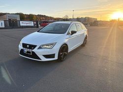 Weiß Gebraucht 2017 Cupra Leon Limousine | 16.000 € (Guter Preis)