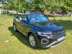 Schwarz Gebraucht 2024 VW T-Roc Cabriolet Cabrio | 26.350 €