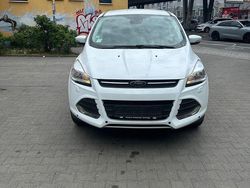 Weiß Gebraucht 2015 Ford Kuga Individual SUV | 10.500 € (Guter Preis)