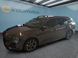 Grau Gebraucht 2024 Ford Focus ST-Line Kombi | 24.249 € (Fairer Preis)