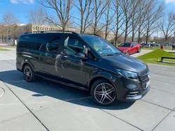 Grau Gebraucht 2025 Mercedes V300 AMG Van / Kleinbus | 87.550 € (Superpreis)