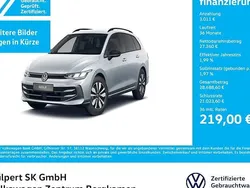 Oyster silver metallic Gebraucht 2024 VW Golf VIII Goal Kombi | 30.271 € (Guter Preis)