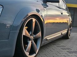 Grau Gebraucht 2006 Audi A6 Kombi | 9.500 €