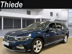 Aquamarinblau metallic Gebraucht 2022 VW Passat R-line Kombi | 25.950 € (Fairer Preis)