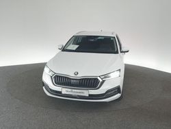 Weiß Gebraucht 2021 Skoda Octavia Style Kombi | 19.930 € (Fairer Preis)