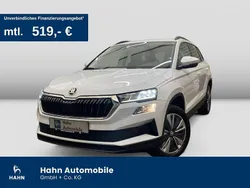 Moonweiss metallic Gebraucht 2024 Skoda Karoq Style SUV | 28.990 € (Superpreis)